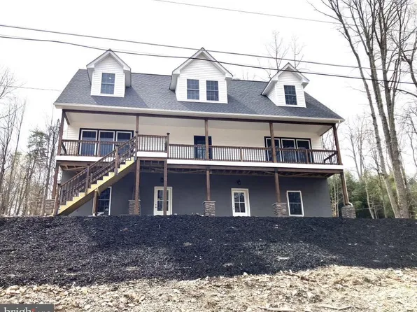 303 Hackberry Ln, Bluemont, VA 20135