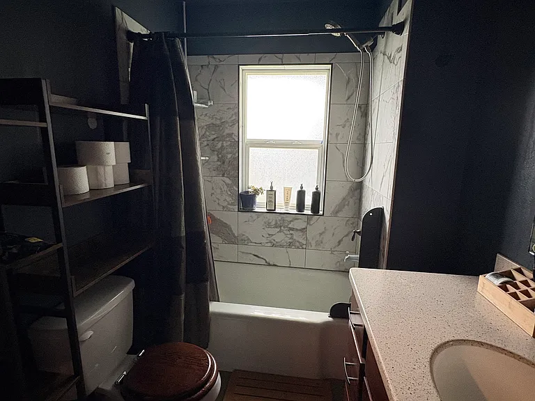 614 W Main St — Photo 42