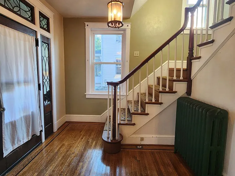 470 Maple St — Photo 7