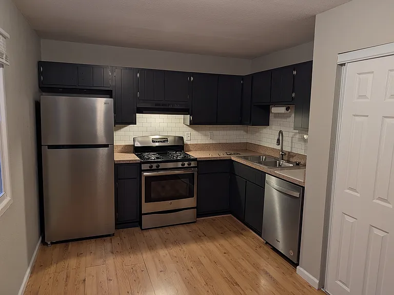 2223 Jackson Dr — Photo 8