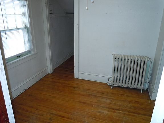 4th image of 2008 Como Ave SE #2