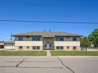 611 2nd St SE, Osseo, MN 55369