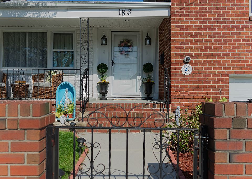 1st image of 183 Evans Ave
