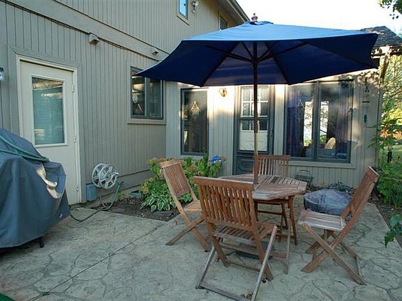 4th image of 3986 Bayberry Dr