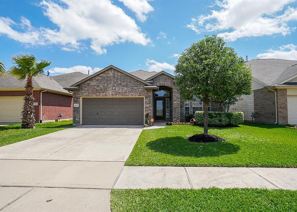 1st image of 7818 Meandering Oak Ln