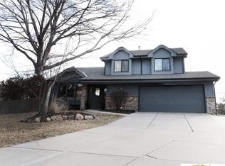 2621 S 167th Avenue Cir, Omaha, NE 68130