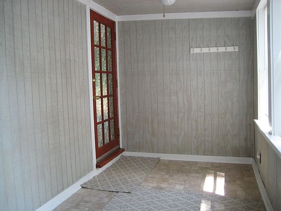 entry mudroom