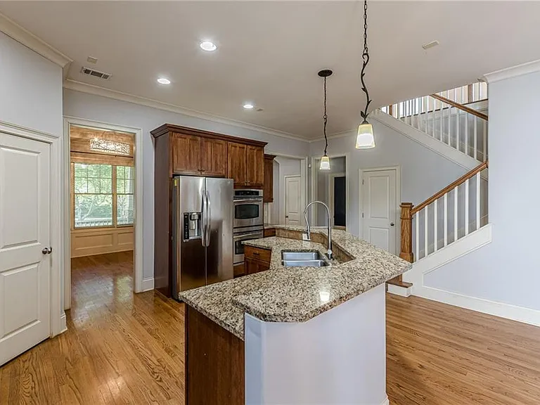 1645 Woodward Way — Photo 39
