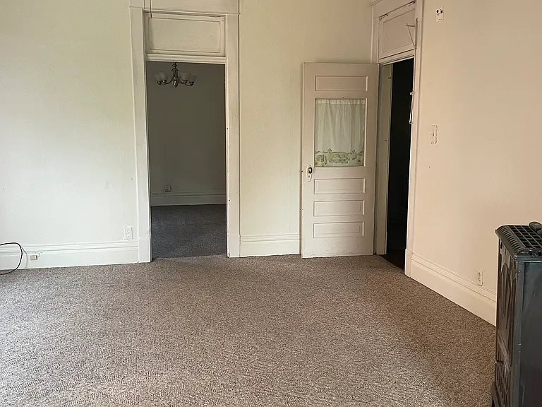 909 W Silver St #911 — Photo 9