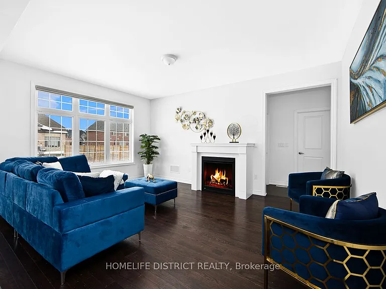 74 Summer Breeze Dr — Photo 12