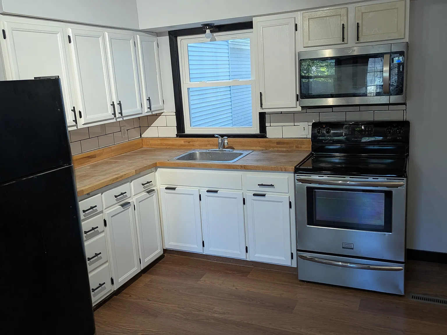 2 bed, 900 sqft, $1,800 — Photo 3