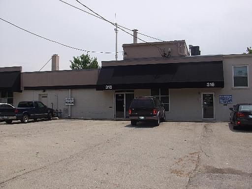 2nd image of 318 N Lake St