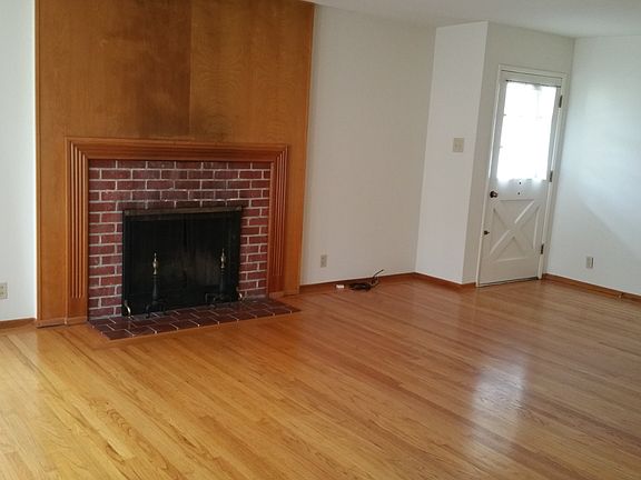 2nd image of 2401 Princeton Dr