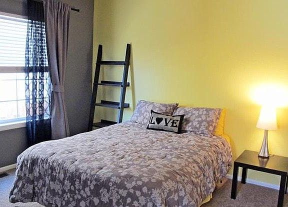 Main level Bed room5