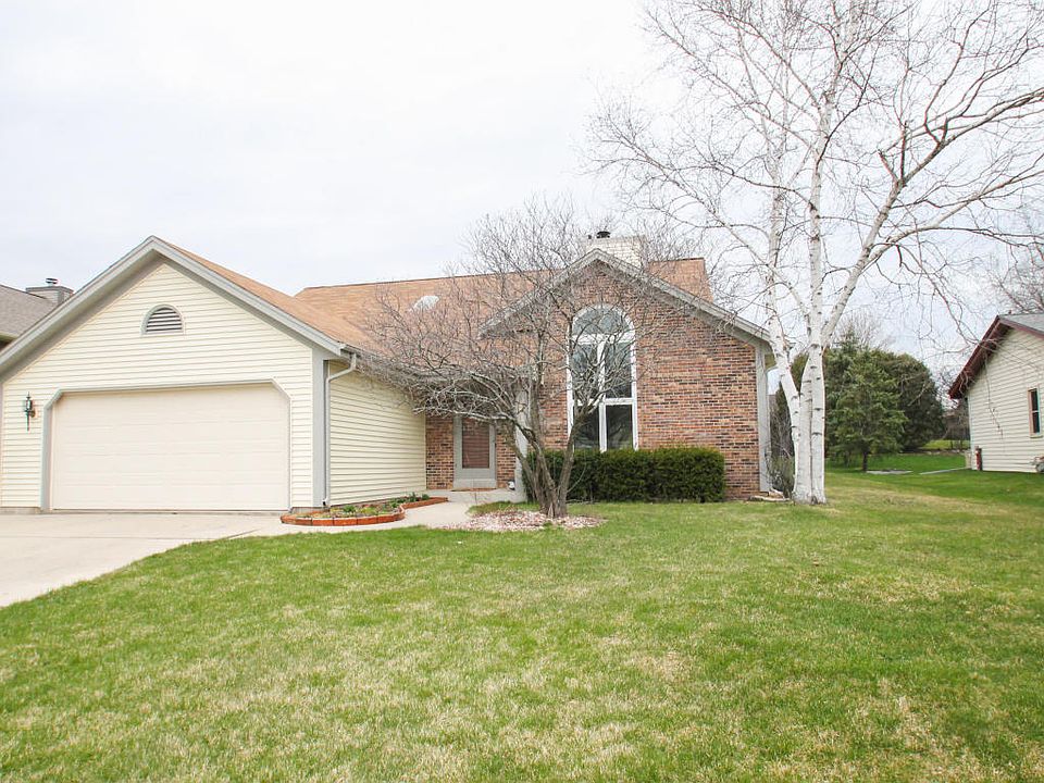 1st image of 16310 W Mayflower Dr