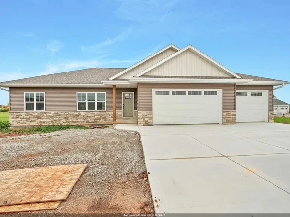1588 Ontario Rd, Green Bay, WI 54311