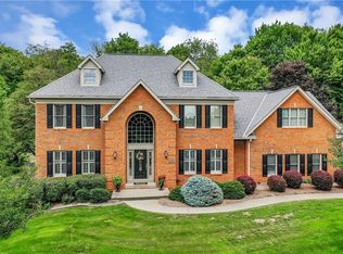 1615 Royal Oak Dr, Sewickley, PA