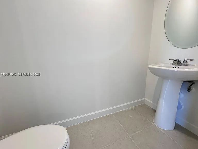 1182 SE Palm Dr — Photo 9