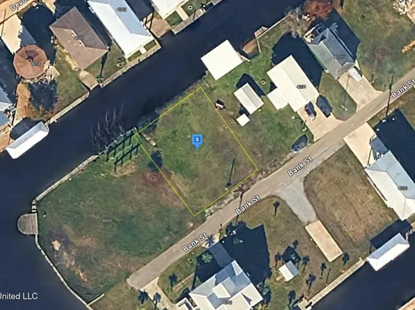 4015 Bank St, Bay Saint Louis, MS 39520
