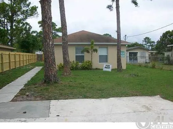 6689 3rd St, Jupiter, FL 33458