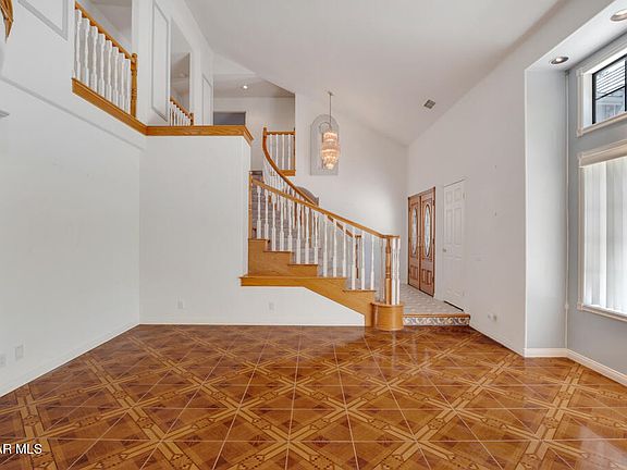 4th image of 4526 Gloria Ave