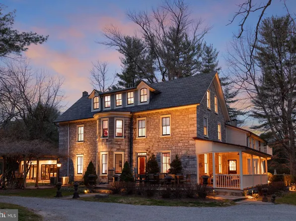 4 Old Mill Ln, New Hope, PA 18938