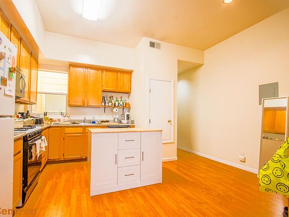 4th image of 1460 Clay St #601