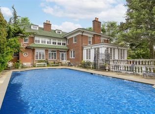 236-25 Beverly Rd, Flushing, NY 11363