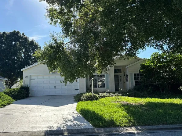 25320 River Crest Dr, Leesburg, FL 34748