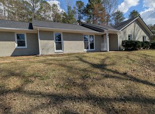 40 River Point Dr, Lagrange, GA 30240