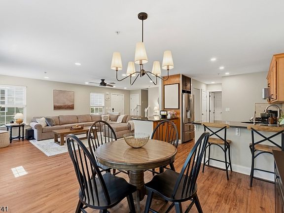 4th image of 28 Mountainside Drive #28