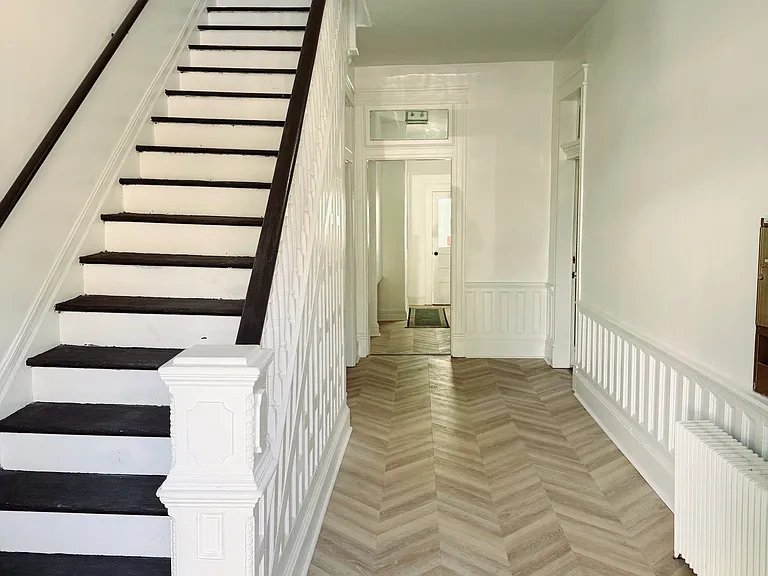 612 E Church St — Photo 19