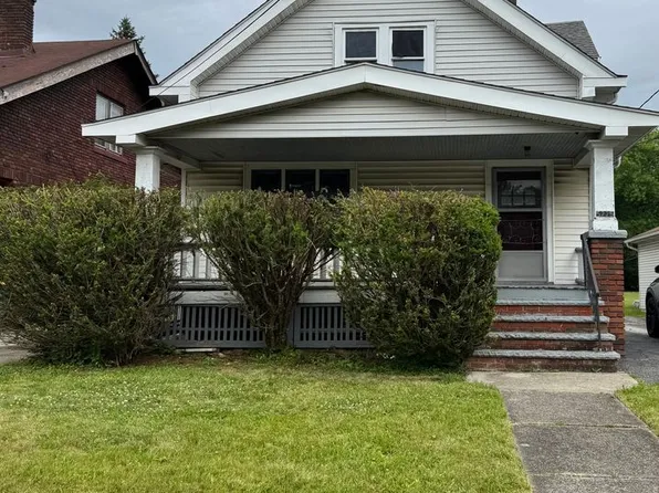 5225 Theodore St, Maple Heights, OH 44137