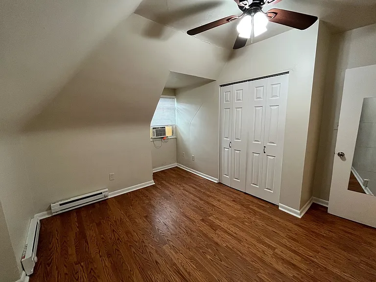 217 Stratford Ave — Photo 40