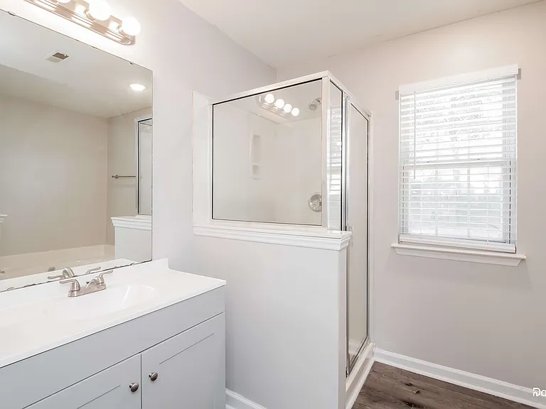 1120 Summit Hills Dr — Photo 6