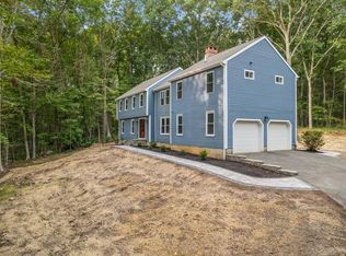 27 Copperstone Ln, Madison, CT 06443