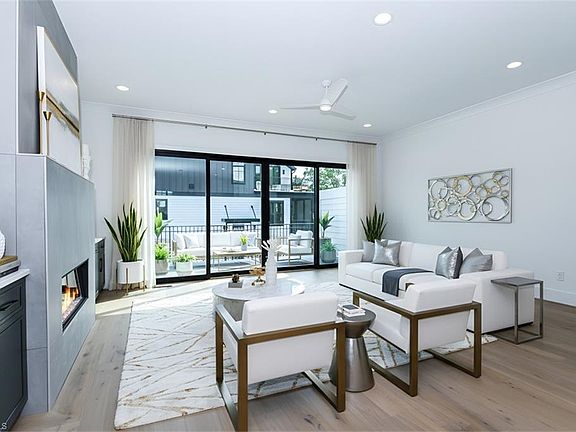 5th image of 3235 W Friendly Ave