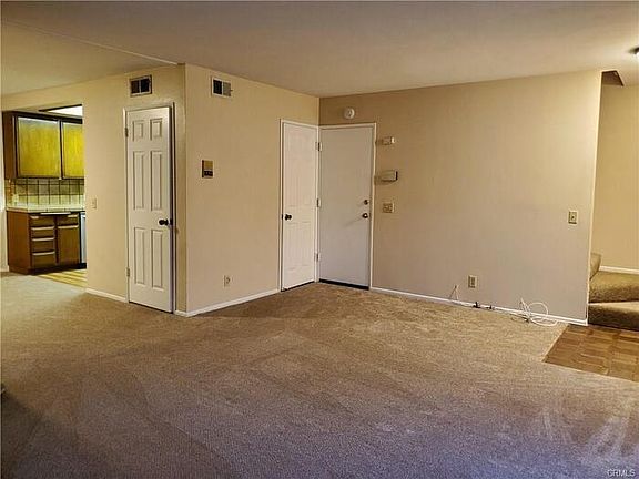 3rd image of 1149 Magnolia Ave APT 13