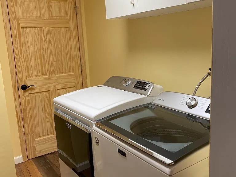 Your own laundry room with the best in appliances,,