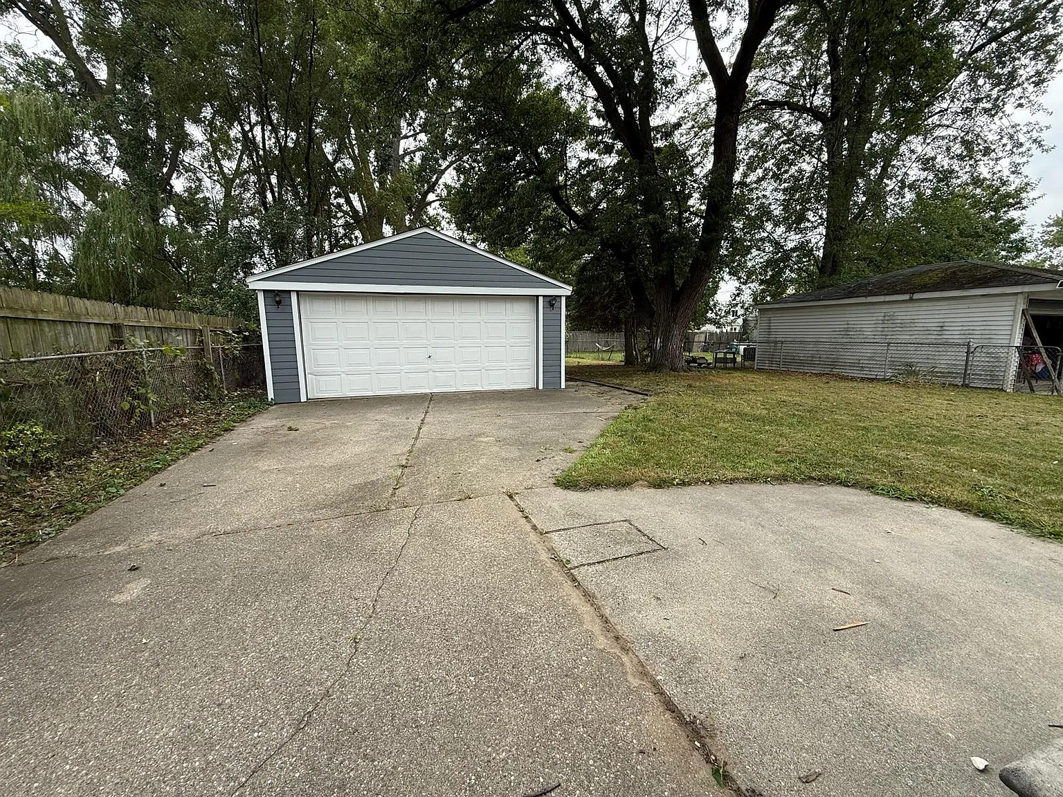 2 bed, 946 sqft, $1,200 — Photo 3