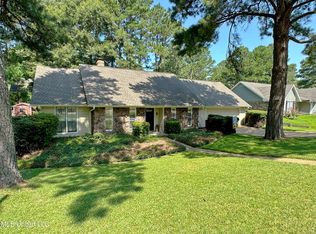 133 Longwood Dr, Clinton, MS 39056