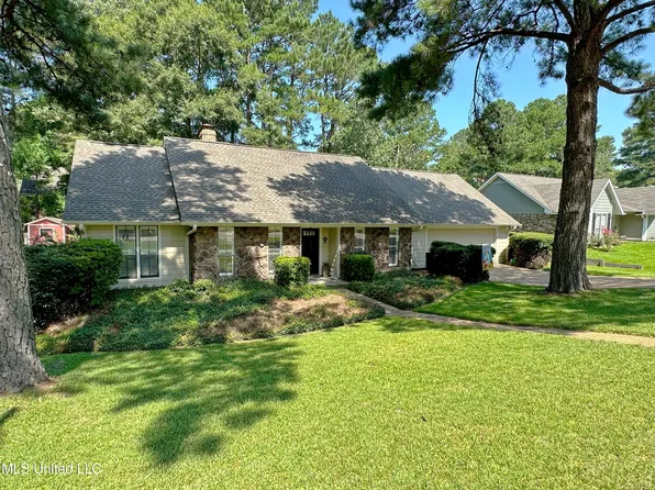 133 Longwood Dr, Clinton, MS 39056