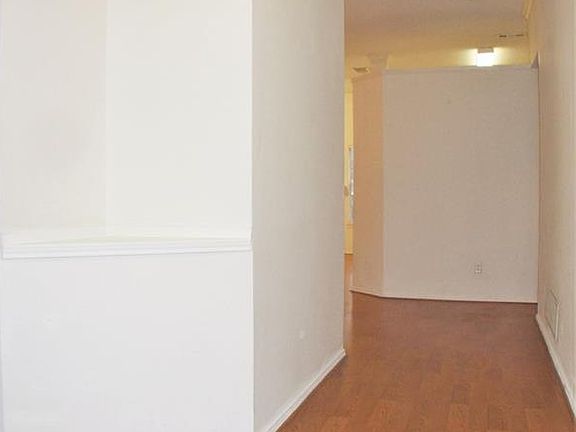 4th image of 1305 Westview Dr