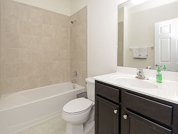 2nd image of 809 E Village Cir