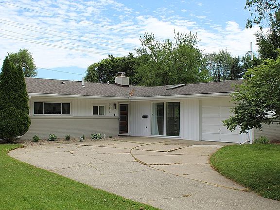 2nd image of 3714 Manchester Blvd