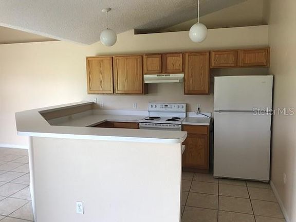 4th image of 650 Heraldo Ct