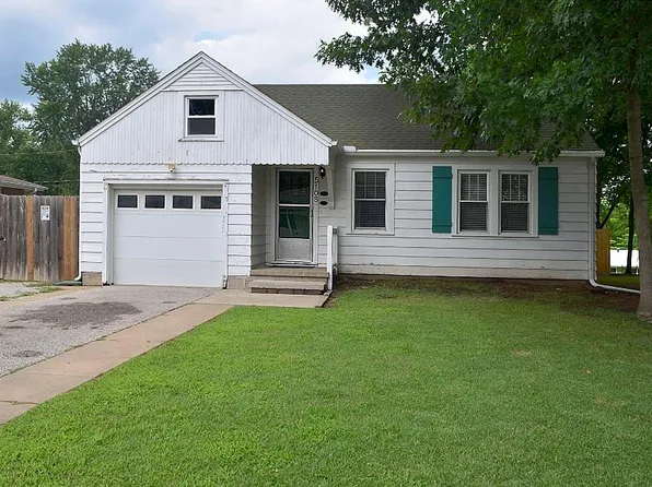 5108 NE 46th St, Kansas City, MO 64117