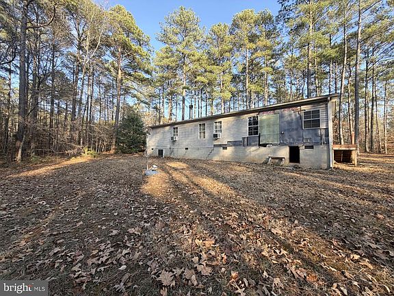 4th image of 1109 Eastham Rd