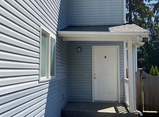 7207 Lower Ridge Rd #B, Everett, WA 98203