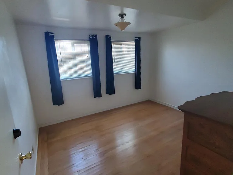338 White Dr — Photo 3